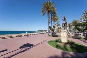 Gallery image of Maison Lamic 1 in Lloret de Mar