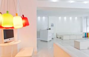 TV a/nebo společenská místnost v ubytování Color Design Hotel