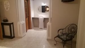 Telewizja i/lub zestaw kina domowego w obiekcie Villa los Angeles Piscine privée 16 pers
