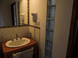 Et badeværelse på Rincon Grande Duplex + 42 billeder