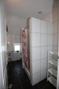 Kylpyhuone majoituspaikassa Vroeleneind