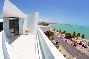 A balcony or terrace at Maceió Mar Hotel