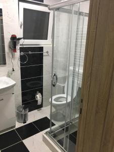 Bilik mandi di Bed and Breakfast Divanhana