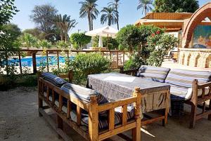 Bazén v ubytování Hotel Sheherazade Luxor nebo v jeho okolí
