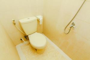 Vonios kambarys apgyvendinimo įstaigoje Griya Batik Giri Sekar Homestay