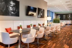 Salon ili bar u objektu LÉGÈRE HOTEL Luxembourg