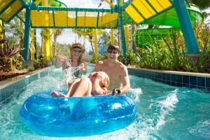 The swimming pool at or close to The Grove Resort & Water Park Orlando