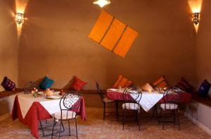Restaurace v ubytování Riad Nomad + 16 fotografií