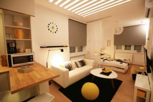 Kuchyňa alebo kuchynka v ubytovaní Apartment Cubo Maksimir 1
