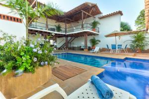 Villa con piscina y casa en Casa Bari El Jardin, en Barichara
