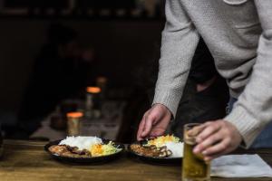 Jídlo v hostelu nebo okolí + 24 fotografií