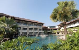 Kolam renang di atau di dekat The Singhasari Resort Batu