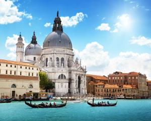Afbeelding uit fotogalerij van MICHELLE IN VENICE Charming Houses in Venetië