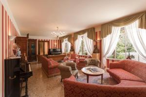 Et sittehjørne på Hotel Gardenia al Lago