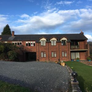 Gallery image of Lower Thornton Farm in Exeter