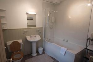 Foto dalla galleria di Elibank House Apartment a Walkerburn