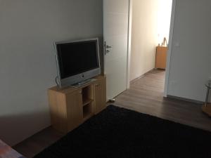 City-Apartment in Nurnberg tesisinde bir televizyon ve/veya eğlence merkezi