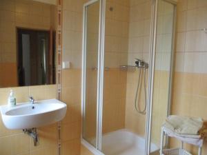 Łazienka w obiekcie Hotel Pod Platanami
