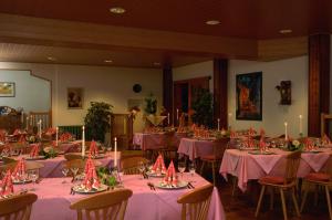 Restaurace v ubytování Blick zum Maimont + 28 fotografií