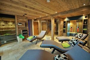 Istumisnurk majutusasutuses Chalets Petry Spa & Relax