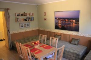 Posedenie v ubytovaní Raday Central Apartment
