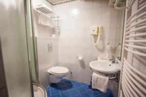 Koupelna v ubytování Hotel Špik