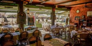 Ресторан / где поесть в Hôtel Le Porquerollais
