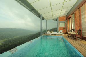 Bazen v nastanitvi oz. blizu nastanitve SpiceTree Munnar