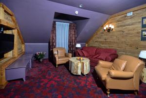 Posedenie v ubytovaní Hotel Żubrówka Spa & Wellness