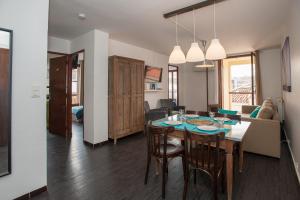 Foto da galeria de RENTY Côté Parc Parking inclus em Marselha