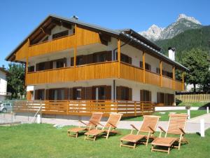 Gallery image of Residence Al Lago in Auronzo di Cadore