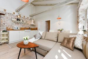 Kuchyňa alebo kuchynka v ubytovaní Apartments Santa Lucia Exclusive