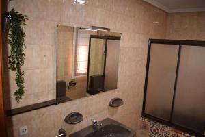 Ein Badezimmer in der Unterkunft Apartamento Cantalejo