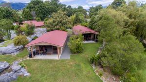 Gallery image of The Rocks Chalets in Takaka