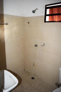 Koupelna v ubytování Delmar Hostal