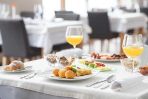 Makanan di atau berdekatan hotel