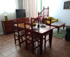 Telewizja i/lub zestaw kina domowego w obiekcie Apartamentos Casa Cipri