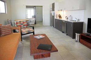 A kitchen or kitchenette at Best Western Plus The Ranges Karratha