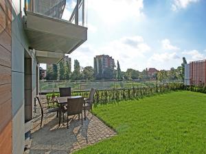 Vonkajšia záhrada v ubytovaní City Center - Riverside by Apartmore