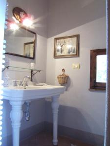 Ett badrum på Villa Granchiaia