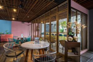 Posezení v ubytování Liberta Seminyak Hotel