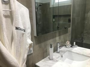 Bagno di Noah's Stanley Luxury Bed and Breakfast
