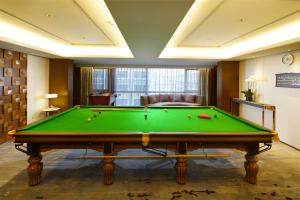 Tavolo di biliardo di Fraser Suites Shenzhen, Near Huaqiang North Business Zone, Infinity pool, Offer 1 free breakfast