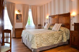 Postel nebo postele na pokoji v ubytování Hotel Du Lac + 32 fotografií