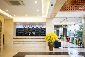 Vstupní hala nebo recepce v ubytování Friendship hotel + 35 fotografií