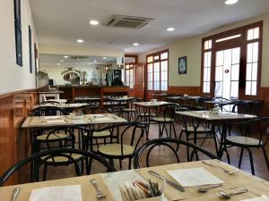 En restaurant eller et andet spisested på Hostal San Martin