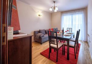 Posedenie v ubytovaní VisitZakopane - Paris Apartment