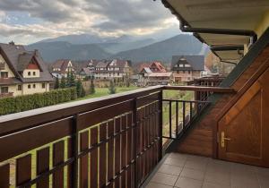 Výhľad na hory alebo výhľad na hory priamo z apartmánu + 3 fotografie