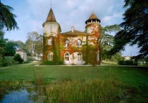 Градина пред Château Marteret