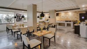 Εστιατόριο ή άλλο μέρος για φαγητό στο Lemon Tree Hotel, Banjara Hills, Hyderabad +20 φωτογραφίες